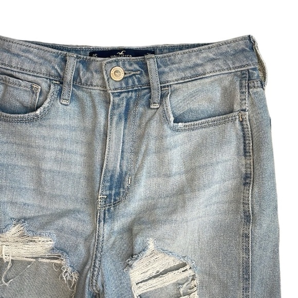 HOLLISTER DISTRESSED BLUE DENIM STRAIGHT LEG JEANS, 0S - Picture 4 of 6